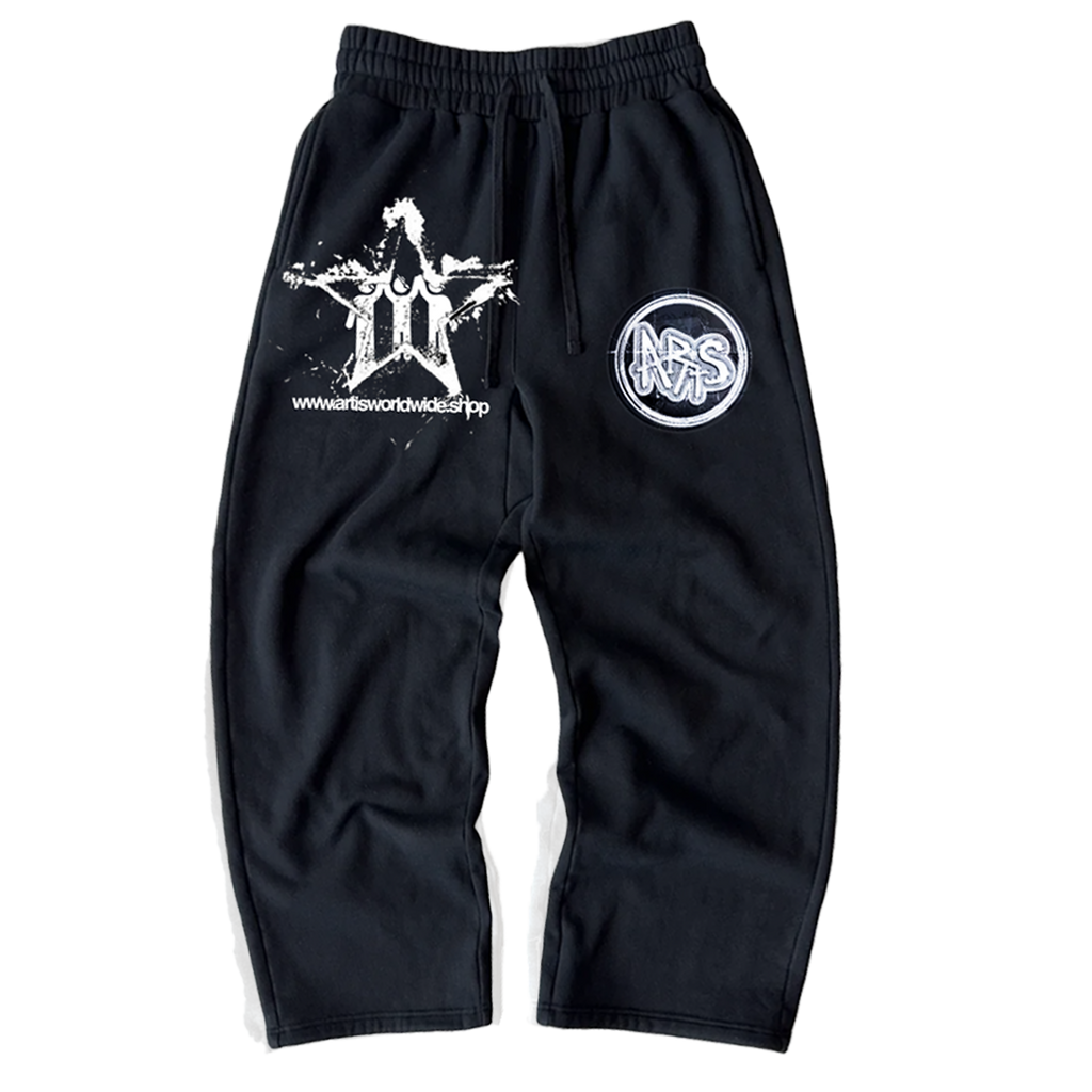 WORLDTOUR BLACK SWEATS