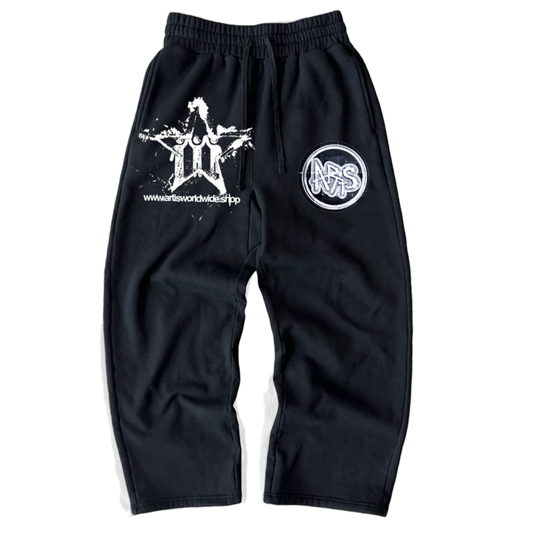 WORLDTOUR BLACK SWEATS