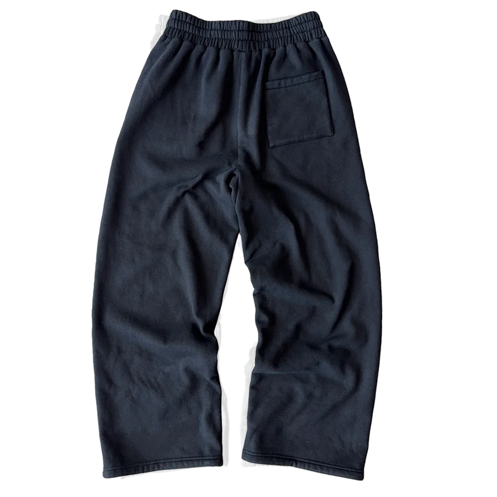 WORLDTOUR BLACK SWEATS