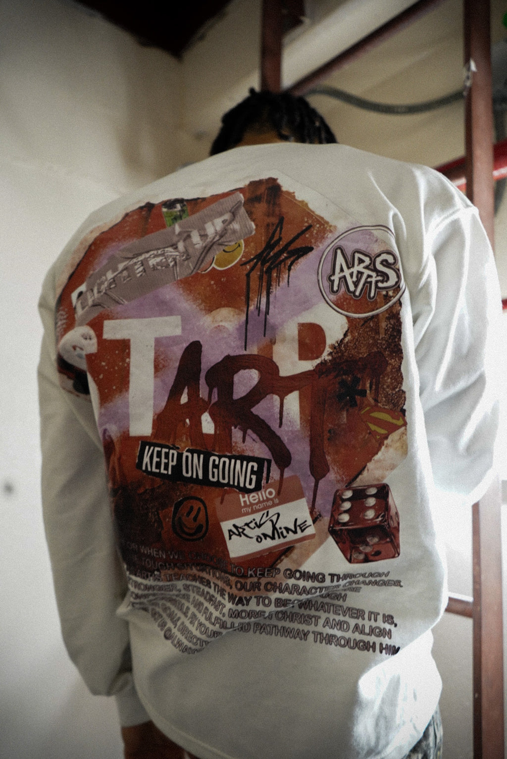WORLD OF ART LONGSLEEVE