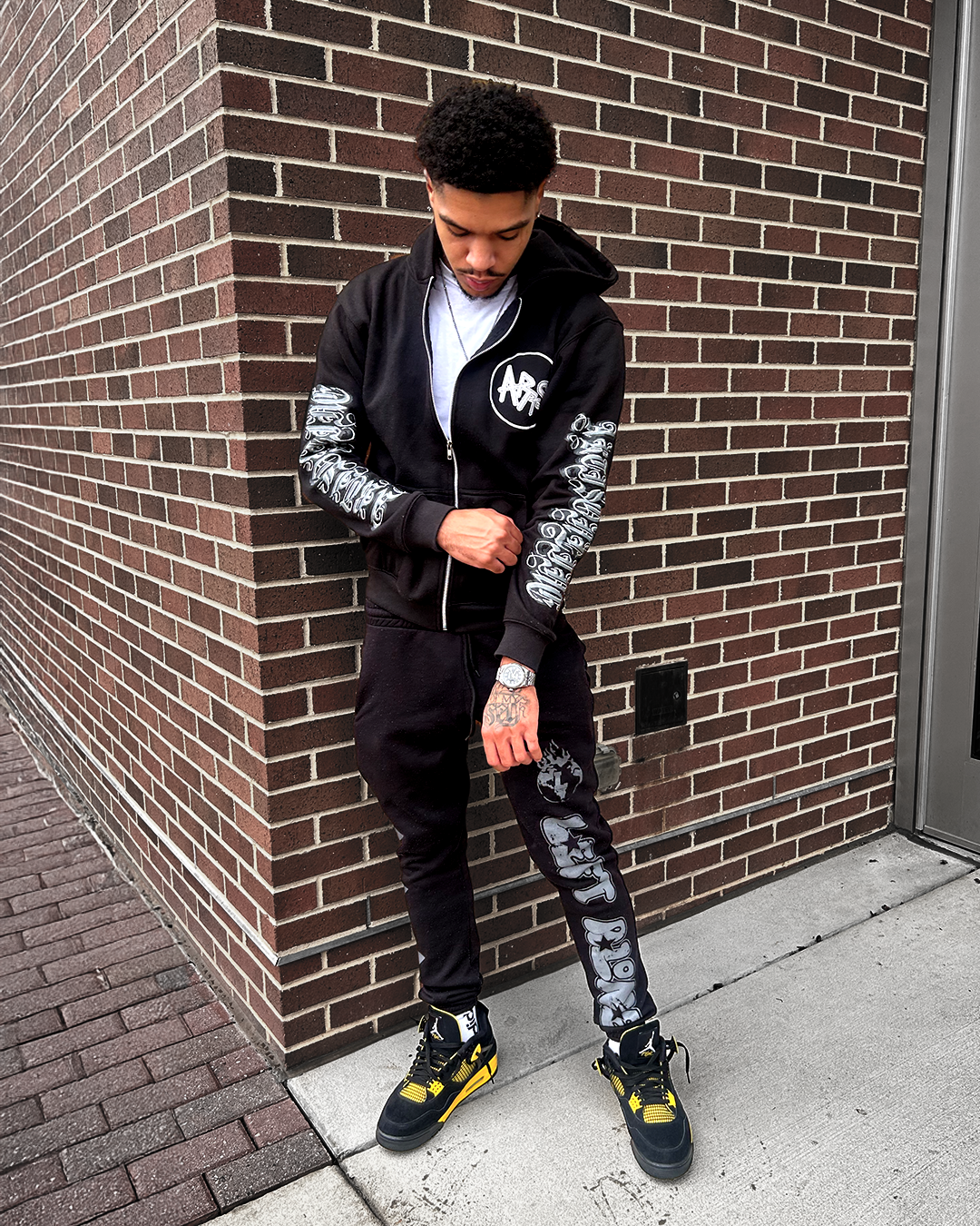 ARTIS™ ARTISTIC FRAME HOODIE